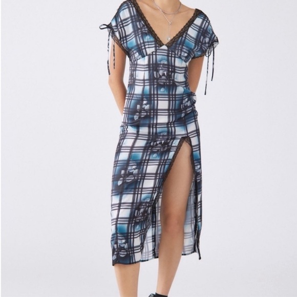 Urban Outfitters Sweet Melody Lace Trim Midi Dress - Picture 1 of 8